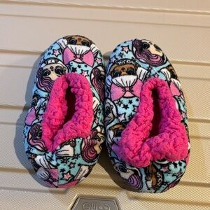 Cute LOL Print Slippers with Pink Lining